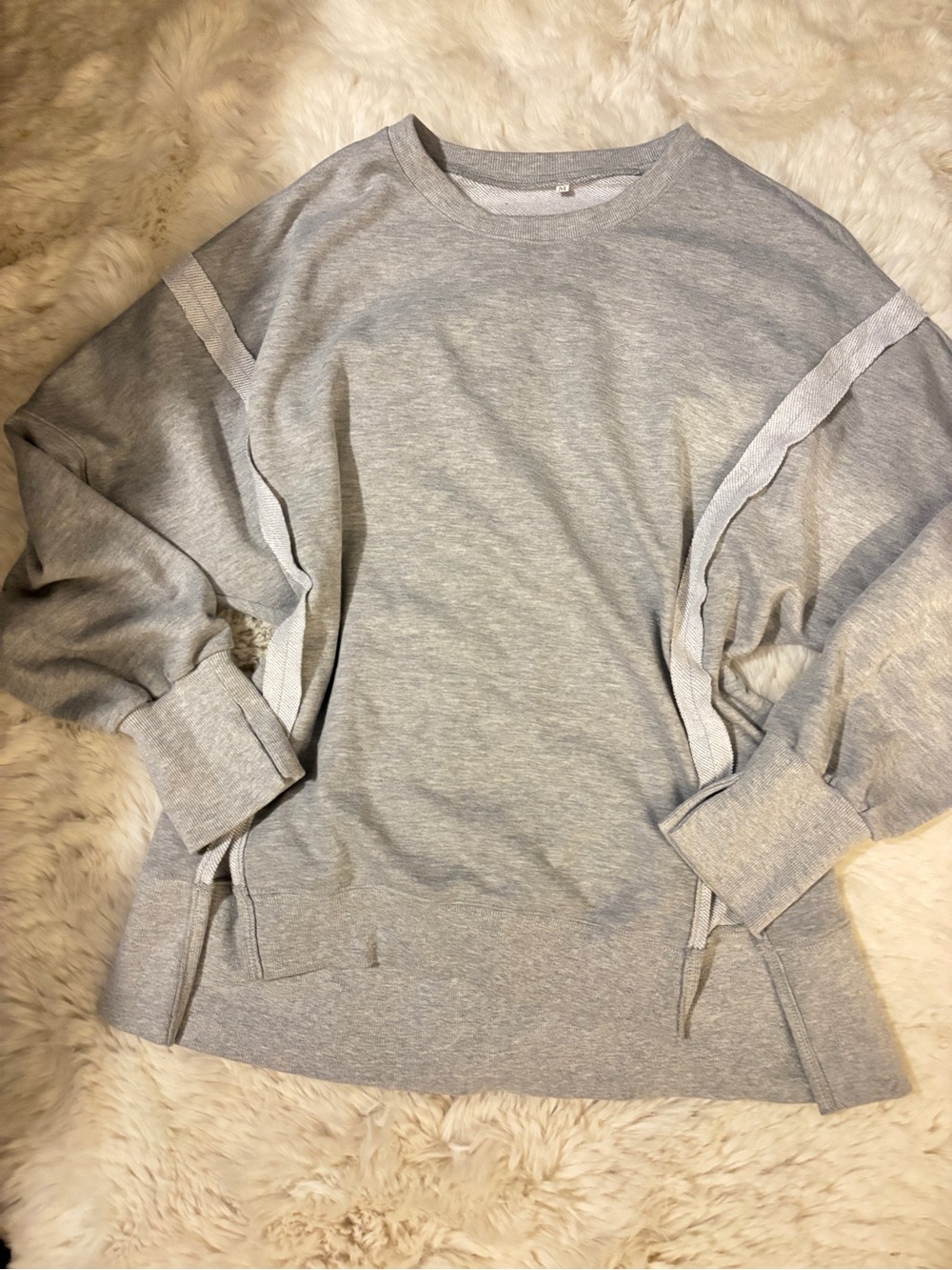 Women’s Crewneck Sweater - Light Gray
